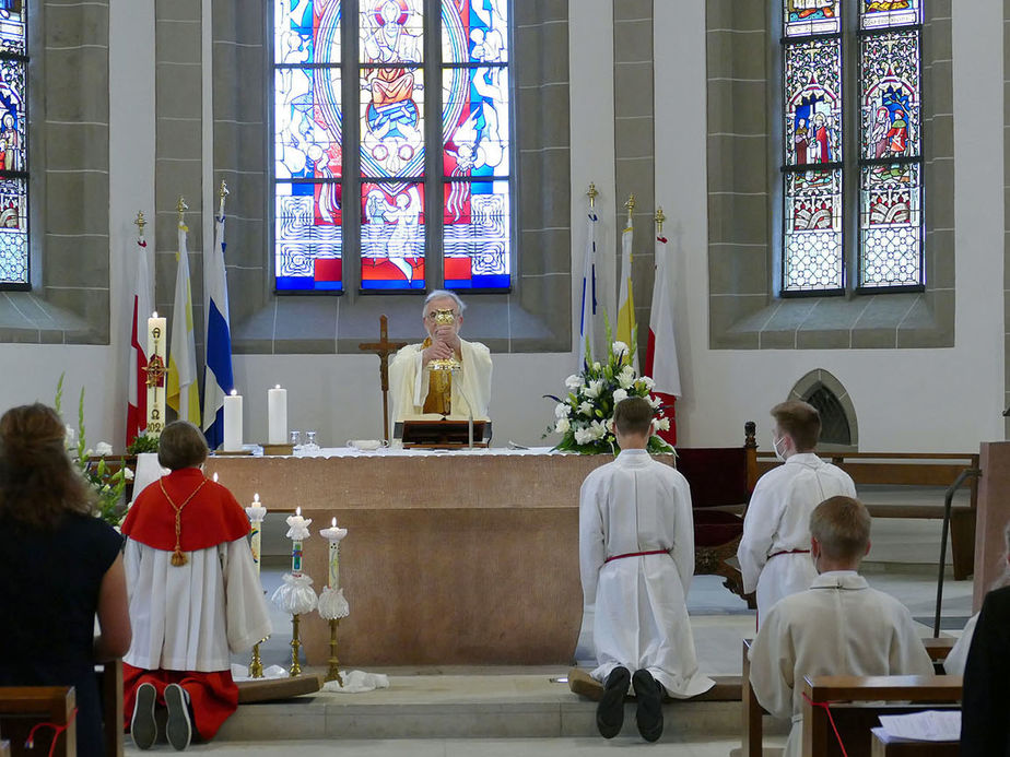 Feier der 1. Heiligen Kommunion in Sankt Crescentius (Foto: Karl-Franz Thiede)